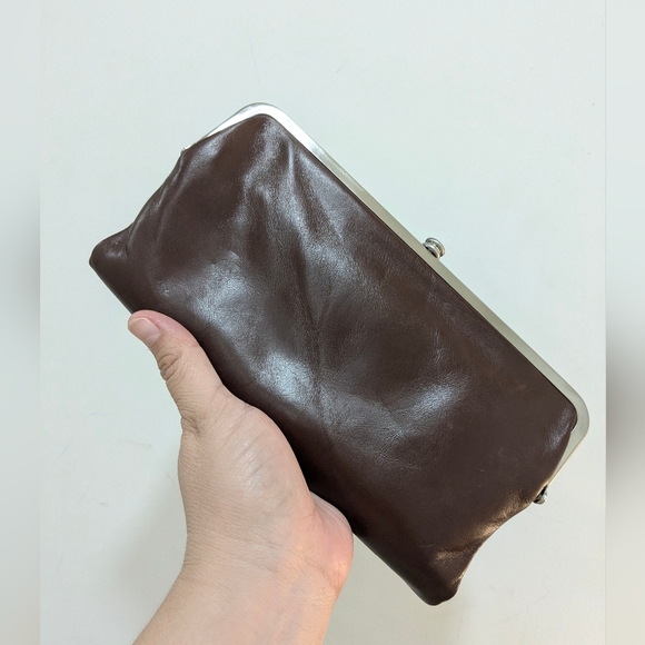 HOBO Lauren Chocolate Brown Leather Clutch/Wallet - Picture 1 of 12